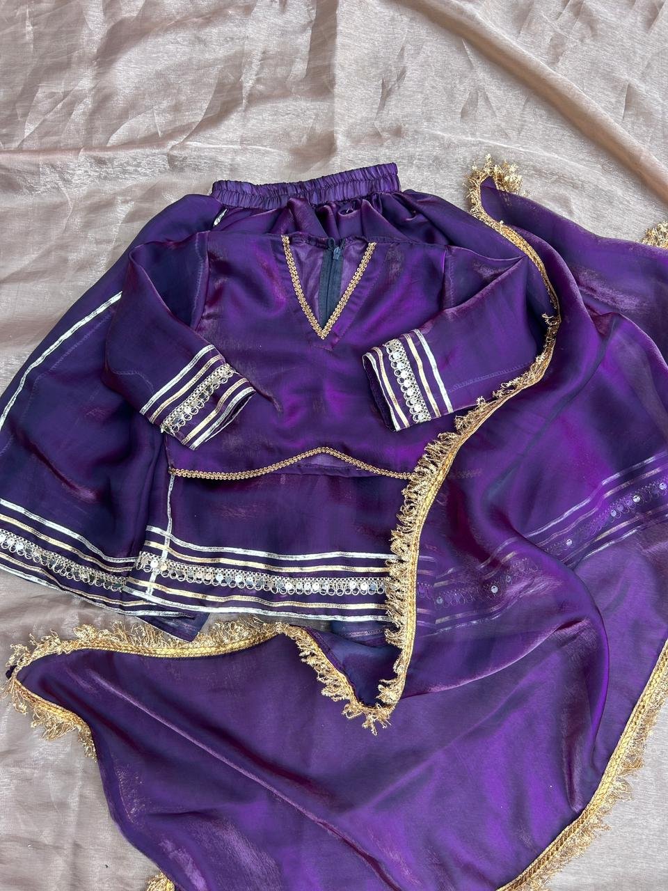 Zarina set